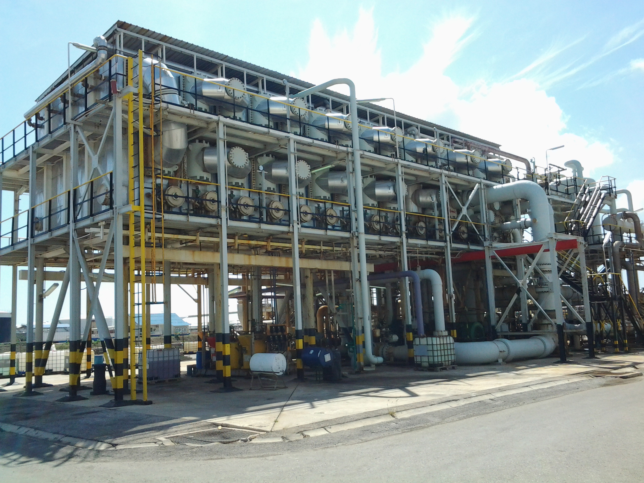 Curacao Refinery Utilities BV. Full Steam Ahead. Littlegate Publishing