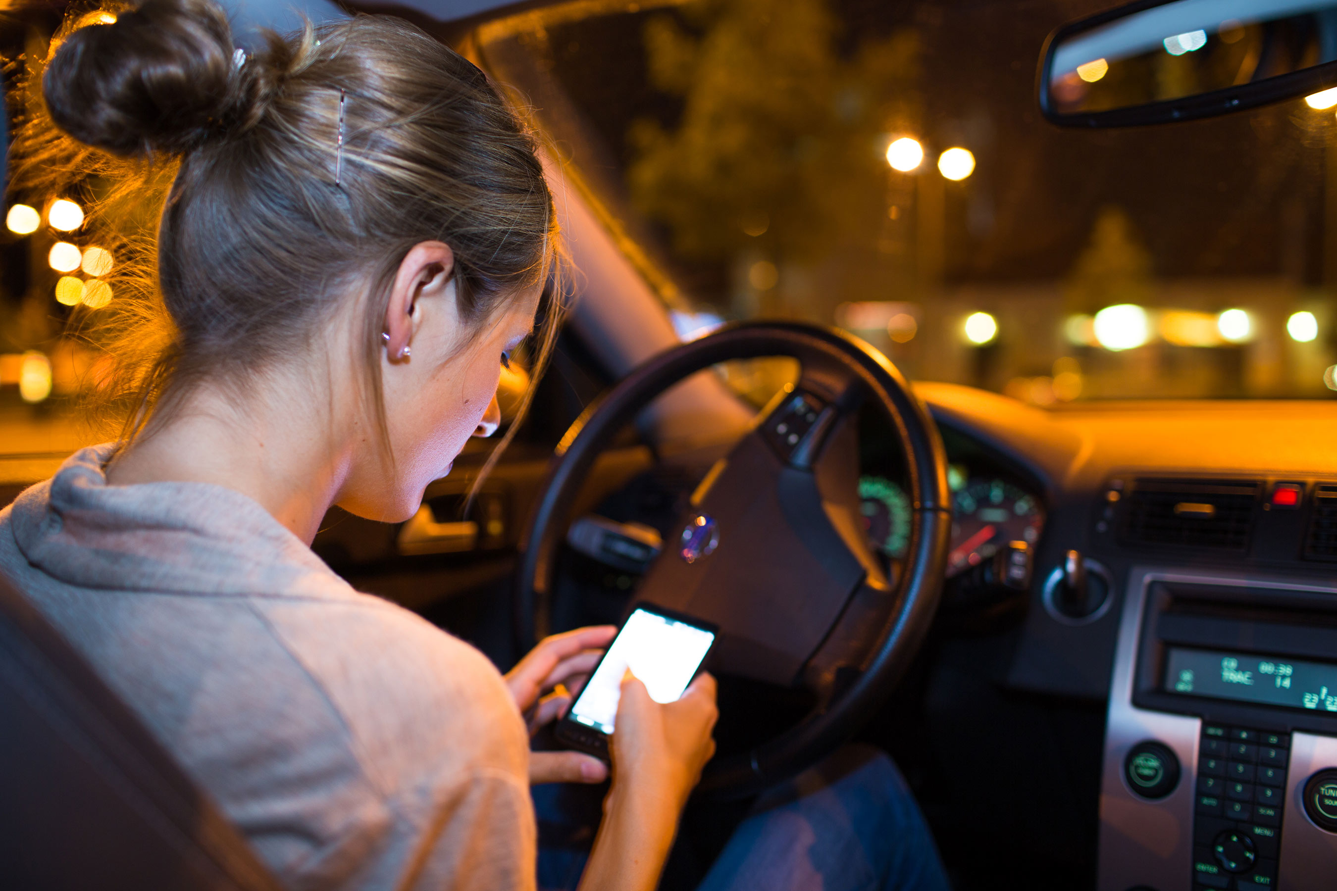 Dangers Of Texting And Driving >> DRIVERS ADMIT TO USING THEIR PHONE WHEN BEHIND THE WHEEL ... Dangers Of Texting And Driving >> DRIVERS ADMIT TO USING THEIR PHONE WHEN BEHIND THE WHEEL ...