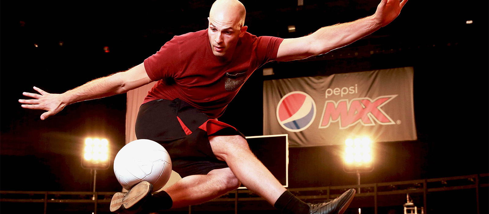 EDITORIAL USE ONLY Daniel Cutting, Professional Football Freestyler and FIVE-TIME Guinness World Record Holder, performs at the launch of the Pepsi MAX Volley Arena in Essex. PRESS ASSOCIATION Photo. Picture date: Thursday April 21, 2016. Photo credit should read: Matt Alexander/PA Wire