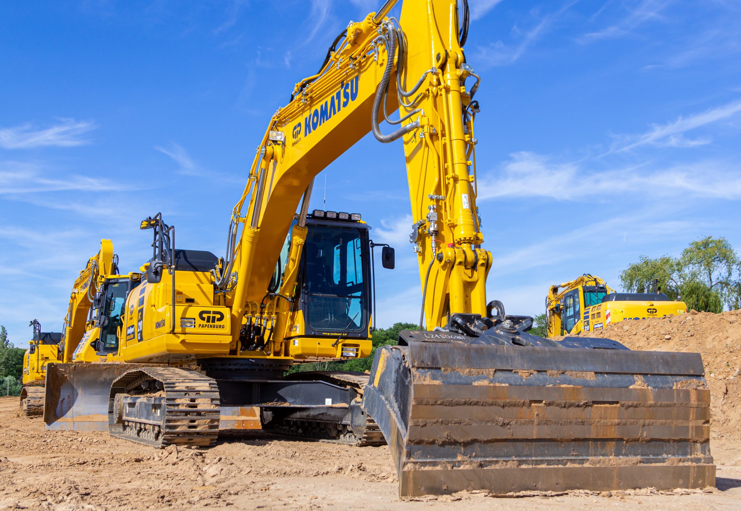 Komatsu Mining Equipment For The Future Littlegate Publishing Komatsu Mining Equipment For The Future Littlegate Publishing